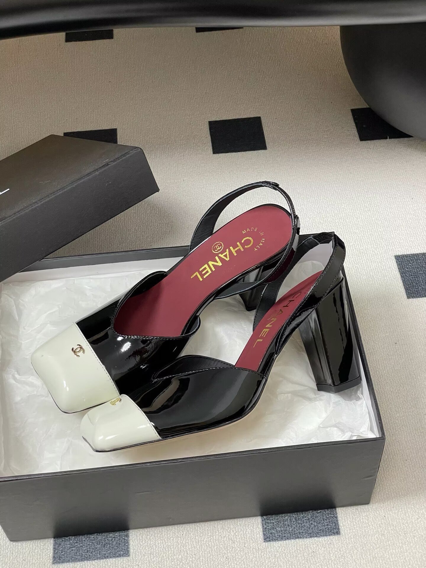 Chanel Pumps Lambskin heel G47189 White&Black Chanel Pumps Lambskin heel G47189 White&Black