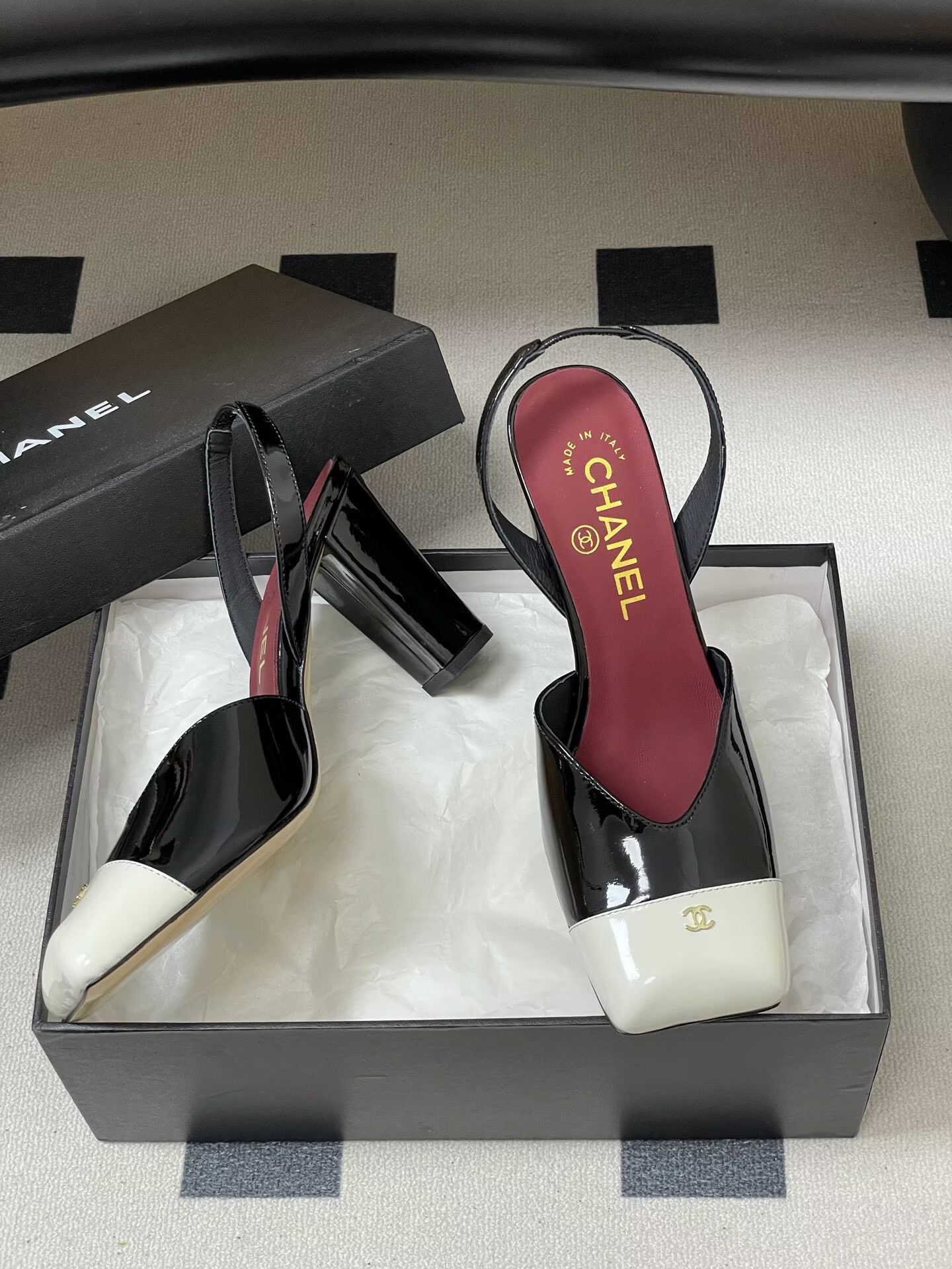 Chanel Pumps Lambskin heel G47189 White&Black Chanel Pumps Lambskin heel G47189 White&Black