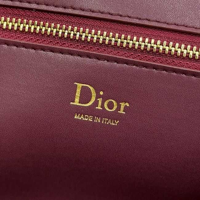 Medium Dior Medaillon Flap Bag Grained Calfskin M3920QD burgundy