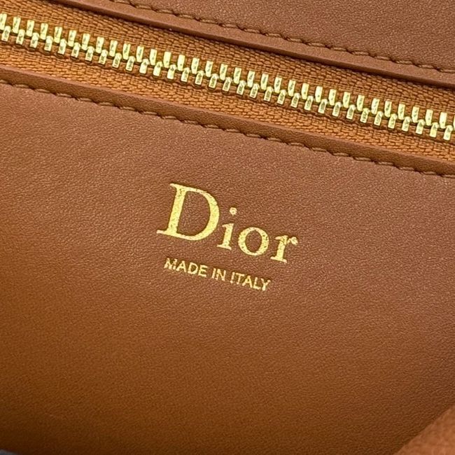 Medium Dior Medaillon Flap Bag Grained Calfskin M3920QD camel Medium Dior Medaillon Flap Bag Grained Calfskin M3920QD camel