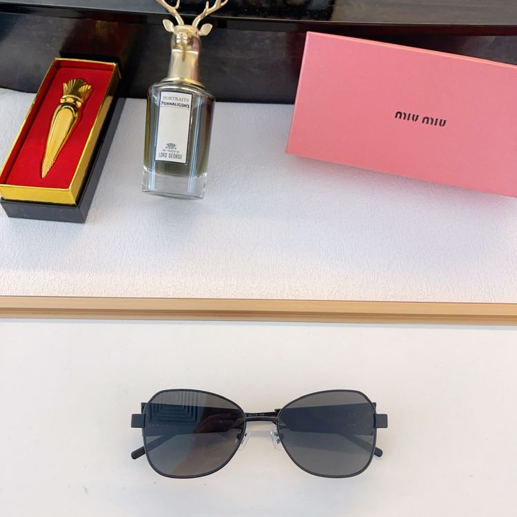 miumiu Sunglasses MMS00008-1