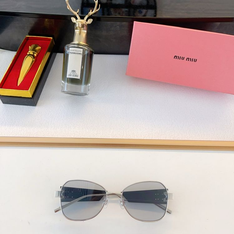 miumiu Sunglasses MMS00008-4