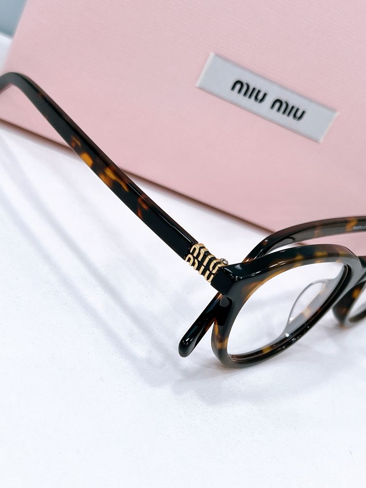 miumiu Sunglasses MMS00048-1 miumiu Sunglasses MMS00048-1