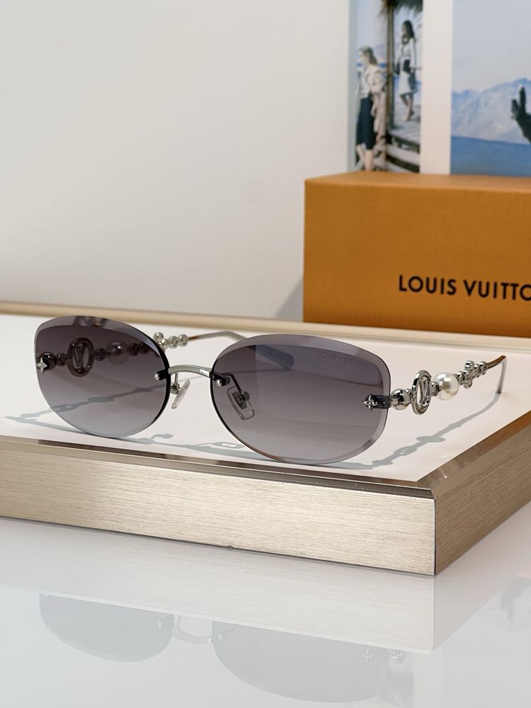 LV Sunglasses LVS00002-1