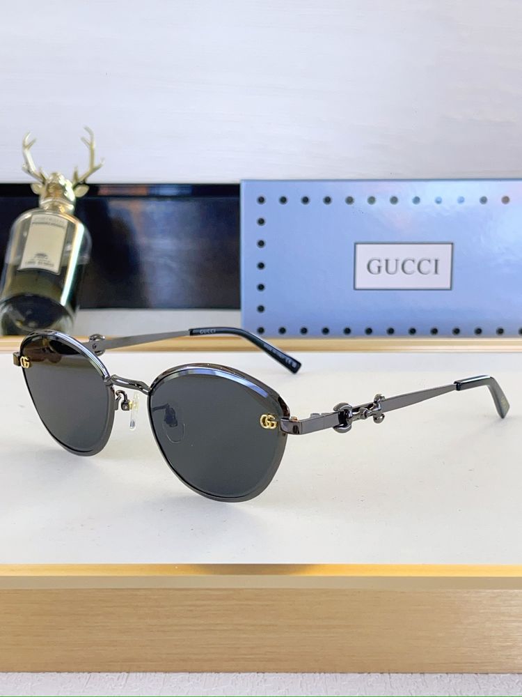 Gucci Sunglasses GUS00002-2