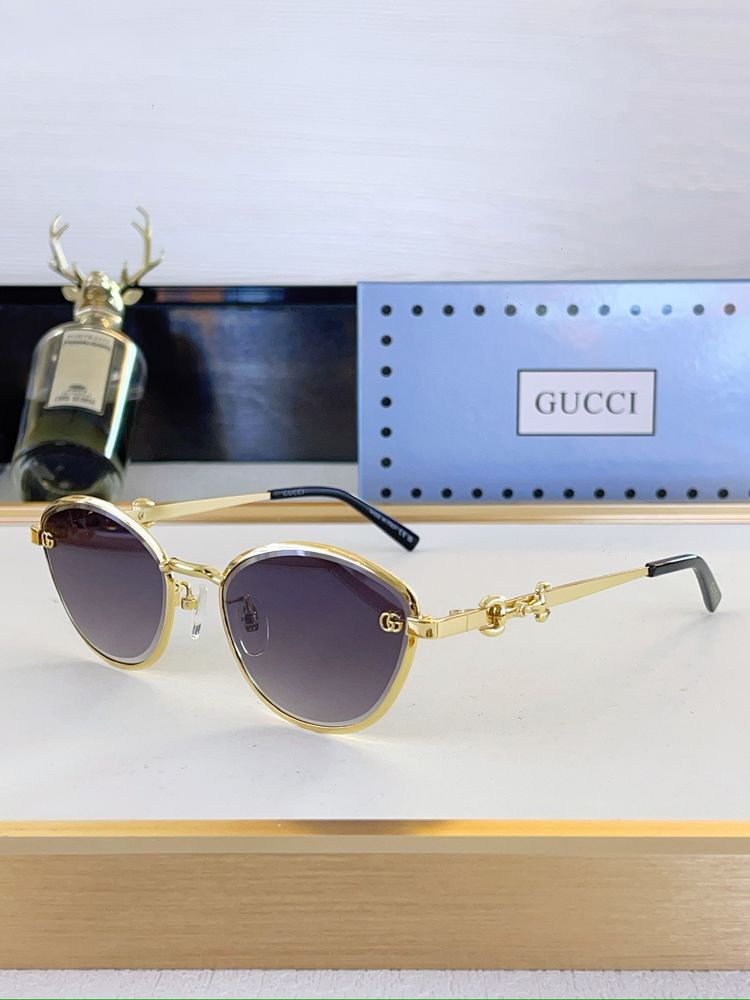 Gucci Sunglasses GUS00002-3