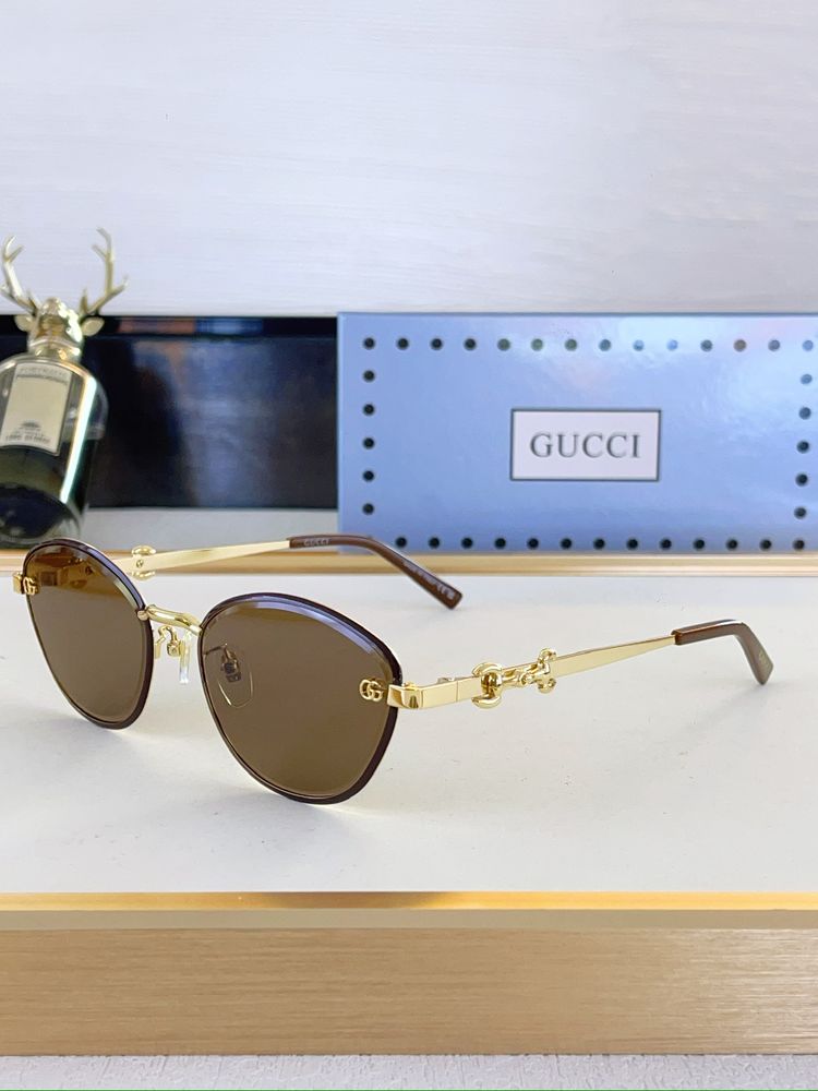 Gucci Sunglasses GUS00002-4