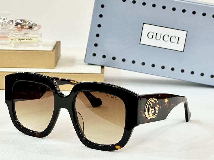Gucci Sunglasses GUS00003-1