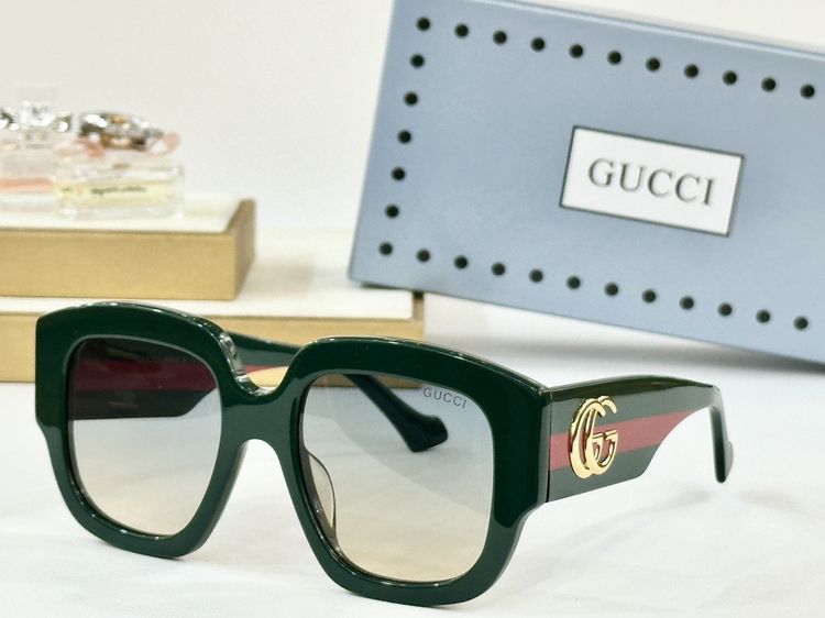 Gucci Sunglasses GUS00003-4