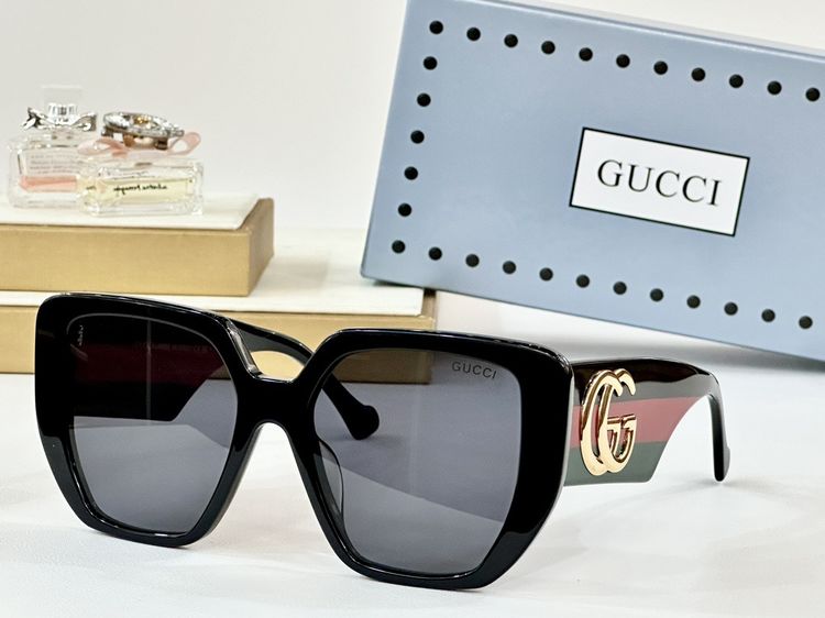 Gucci Sunglasses GUS00004-2