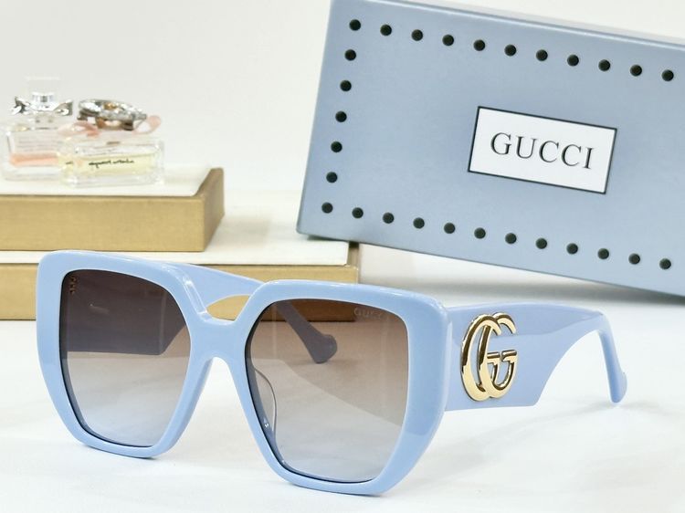 Gucci Sunglasses GUS00004-3
