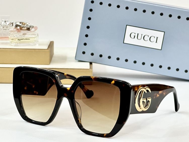 Gucci Sunglasses GUS00004-6