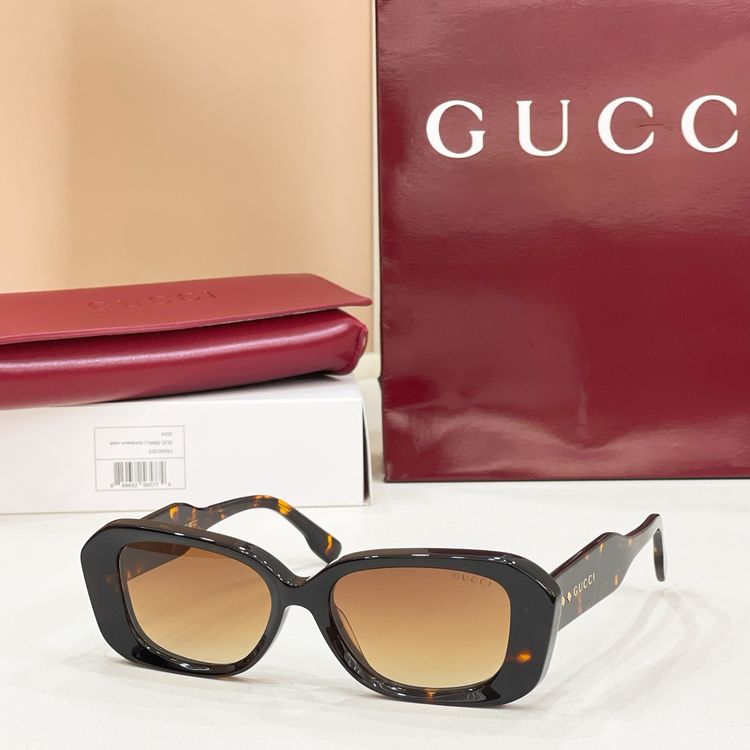 Gucci Sunglasses GUS00008-4