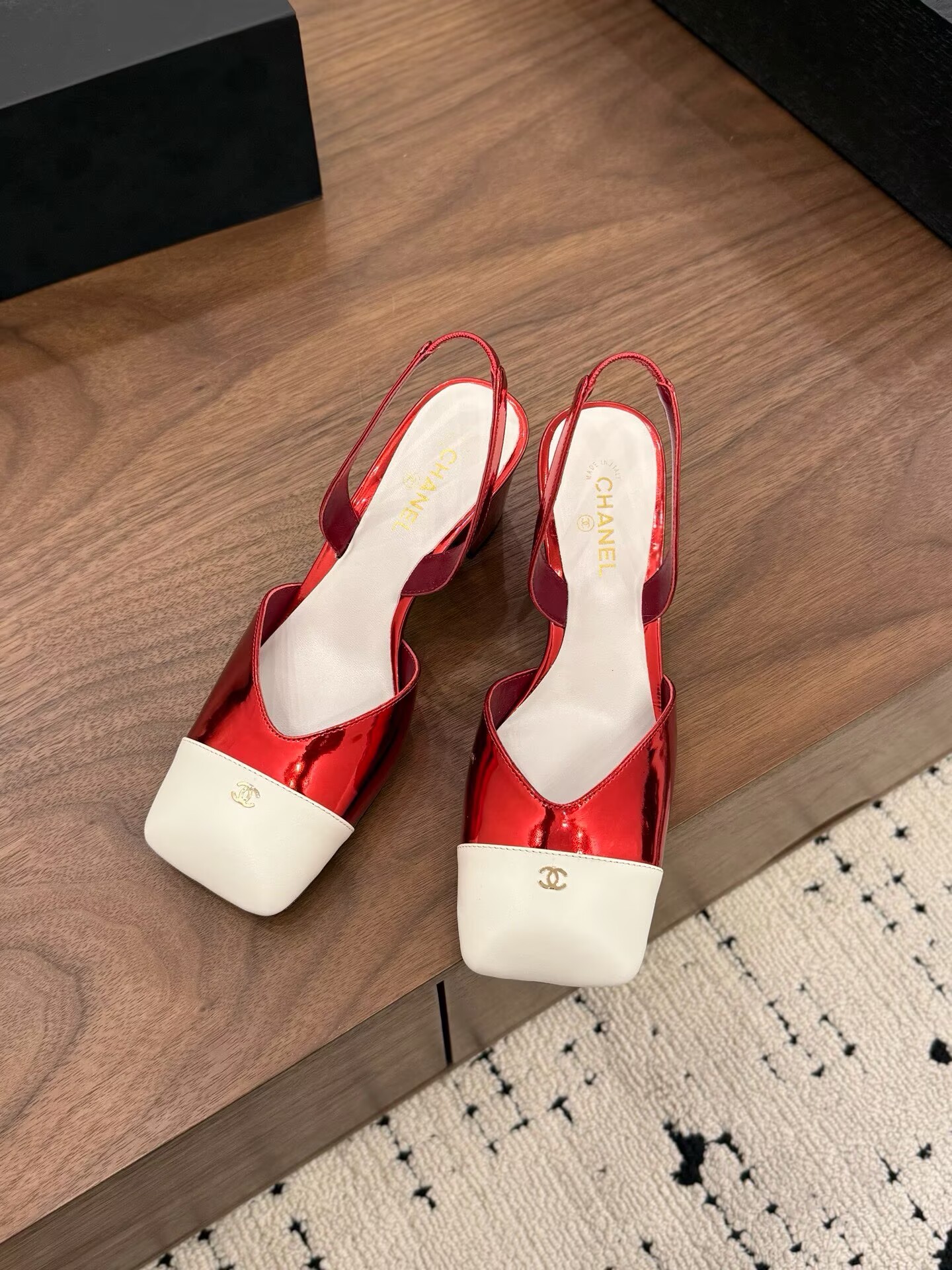 Chanel Pumps Lambskin heel G47189 White&Red Chanel Pumps Lambskin heel G47189 White&Red