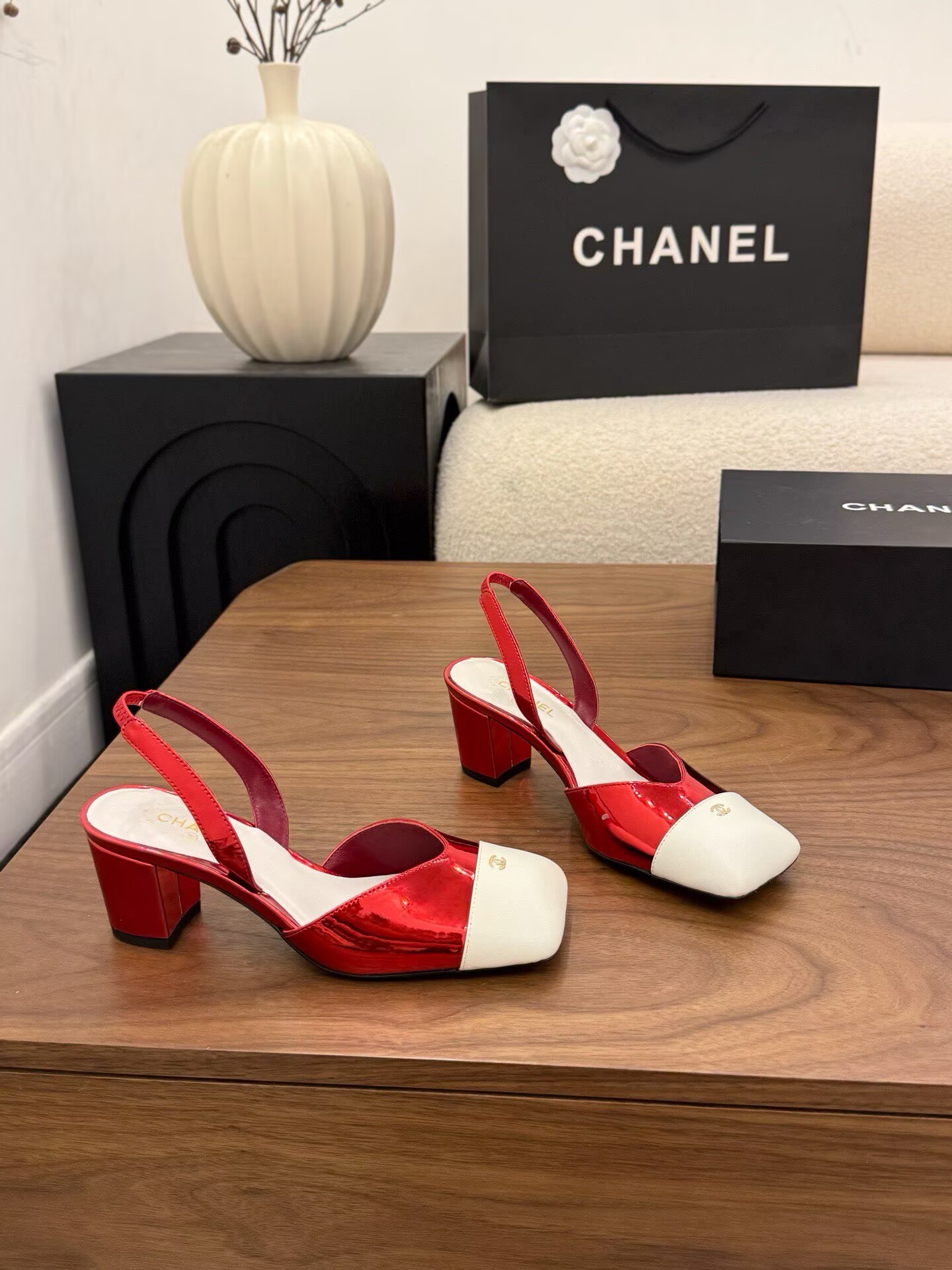 Chanel Pumps Lambskin heel G47189 White&Red Chanel Pumps Lambskin heel G47189 White&Red