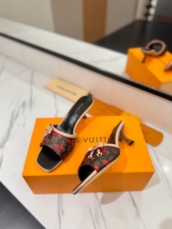 Louis Vuitton Womens slide sandal 69038-2 Louis Vuitton Womens slide sandal 69038-2