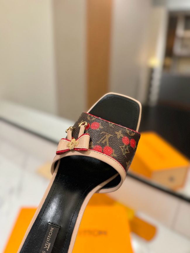 Louis Vuitton Womens slide sandal 69038-2 Louis Vuitton Womens slide sandal 69038-2