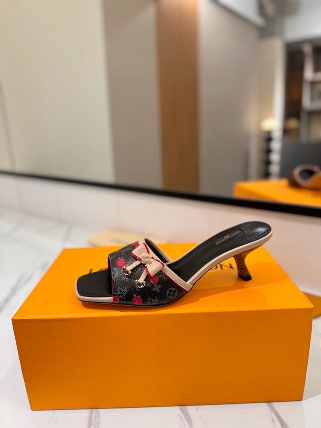 Louis Vuitton Womens slide sandal 69038-4 Louis Vuitton Womens slide sandal 69038-4