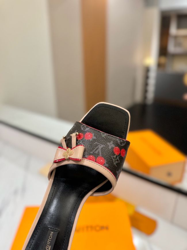 Louis Vuitton Womens slide sandal 69038-4 Louis Vuitton Womens slide sandal 69038-4