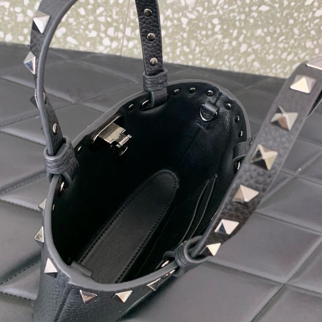 VALENTINO ROCKSTUD mini grained calfskin bag SHI16 black VALENTINO ROCKSTUD mini grained calfskin bag SHI16 black
