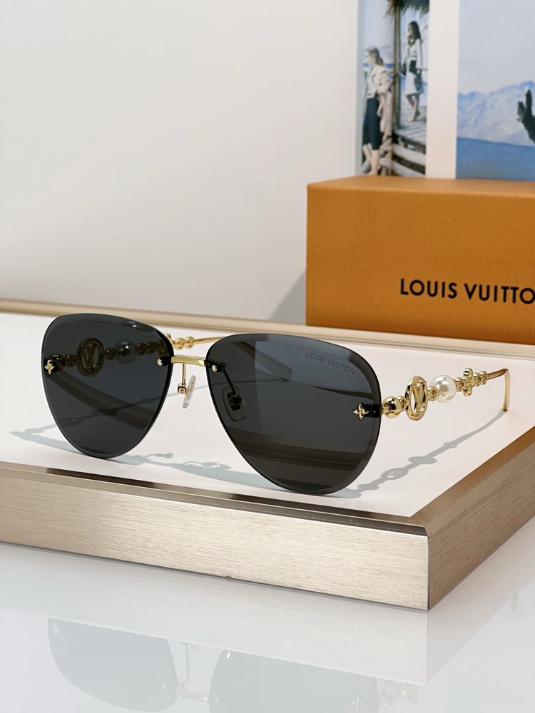 Louis Vuitton Sunglasses LVS00001-7