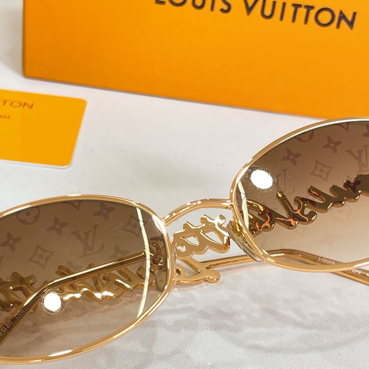 Louis Vuitton Sunglasses LVS00010-1