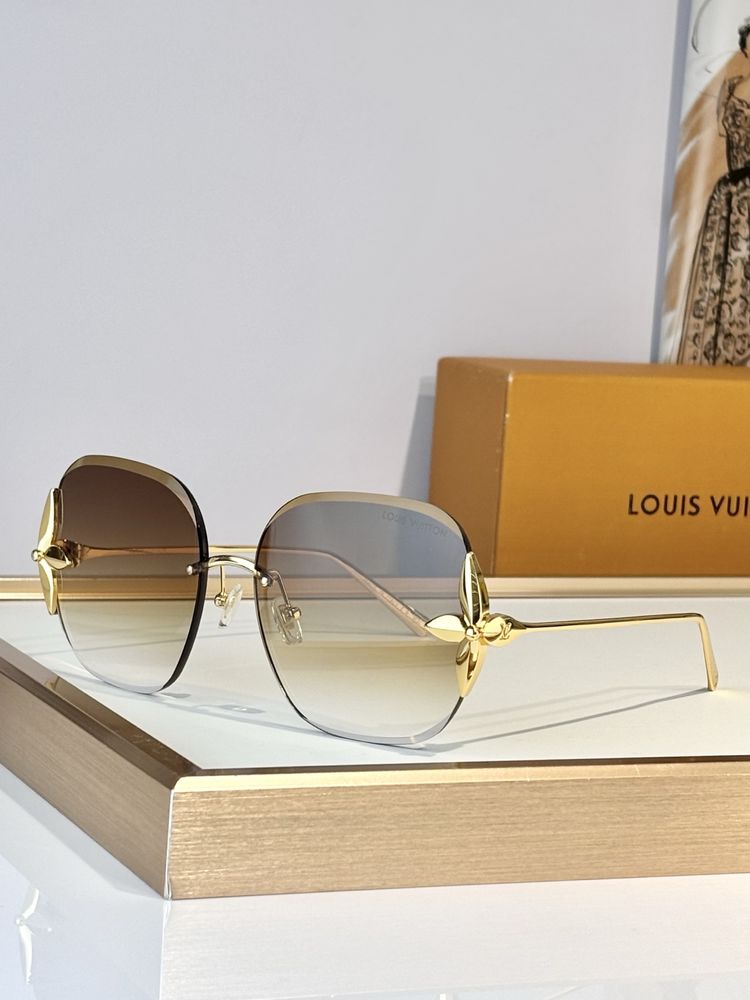 Louis Vuitton Sunglasses LVS00011-1