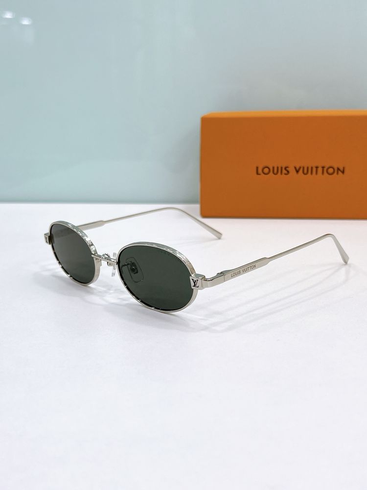 Louis Vuitton Sunglasses LVS00015-4