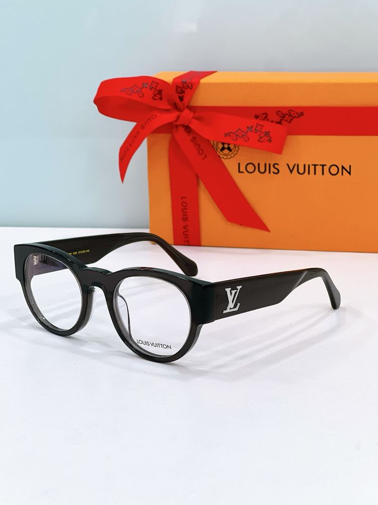 Louis Vuitton Sunglasses LVS00017-5