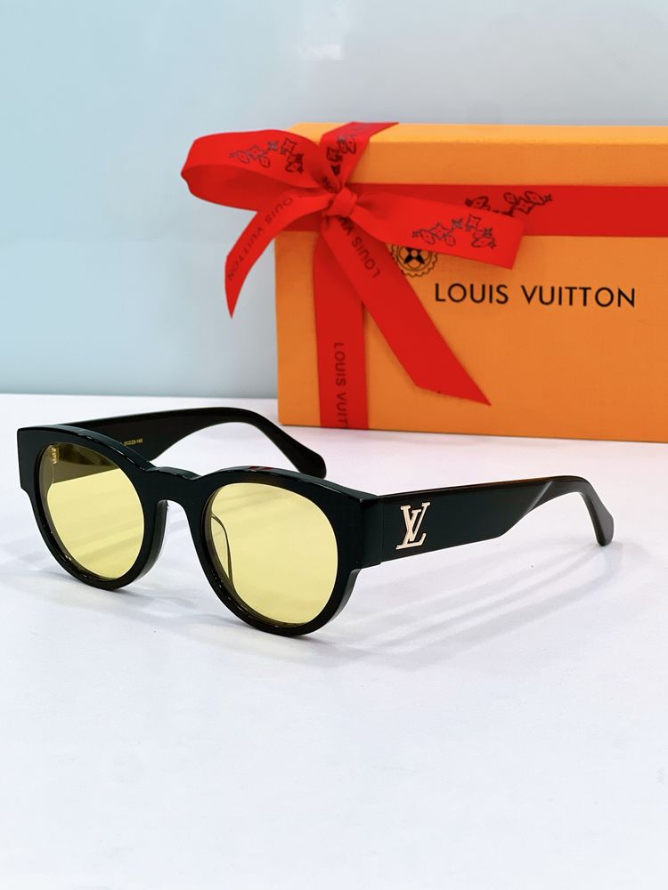 Louis Vuitton Sunglasses LVS00018-3