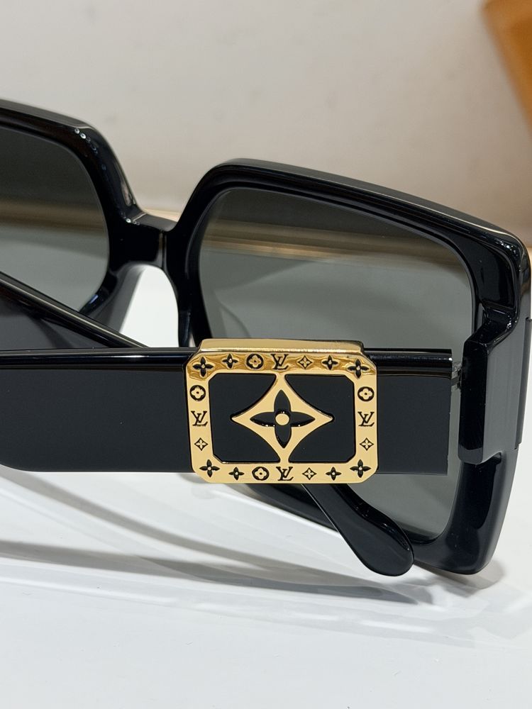 Louis Vuitton Sunglasses LVS00020-1