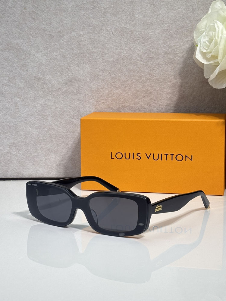Louis Vuitton Sunglasses LVS00021-7