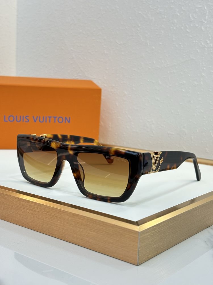 Louis Vuitton Sunglasses LVS00025-3