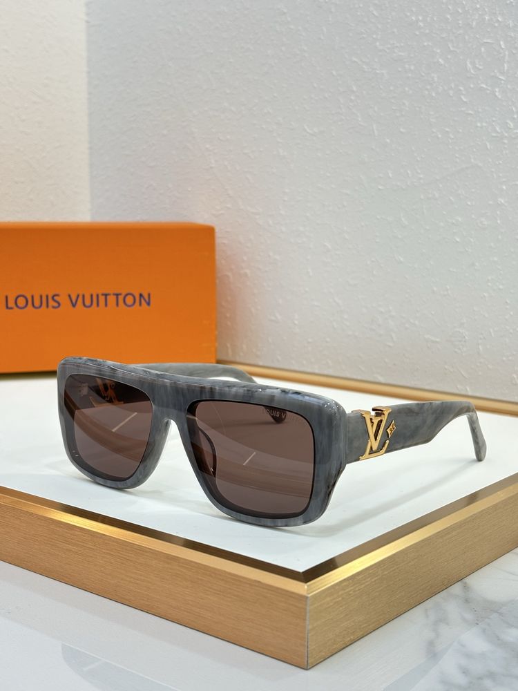 Louis Vuitton Sunglasses LVS00026-3