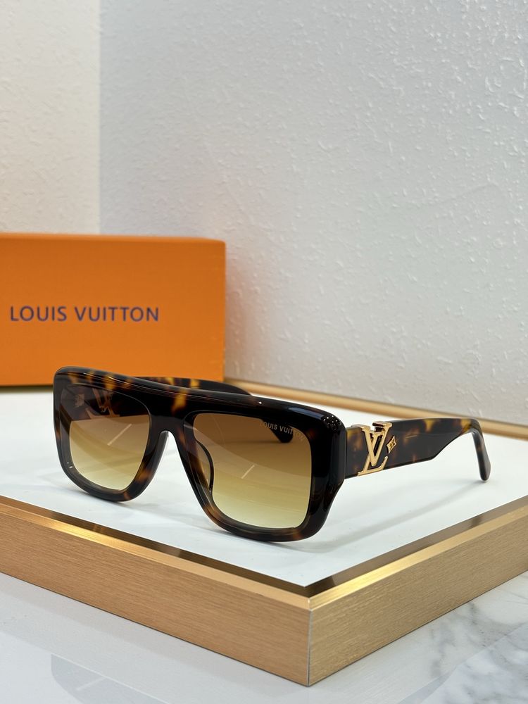 Louis Vuitton Sunglasses LVS00026-4