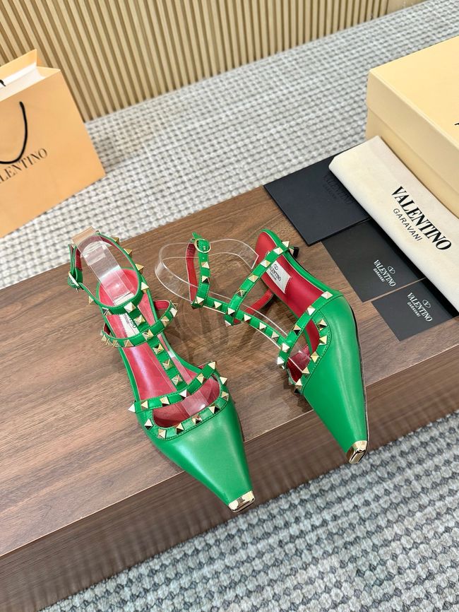 Valentino ROCKSTUD lambskin high heels 4cm 65052-2 Valentino ROCKSTUD lambskin high heels 4cm 65052-2