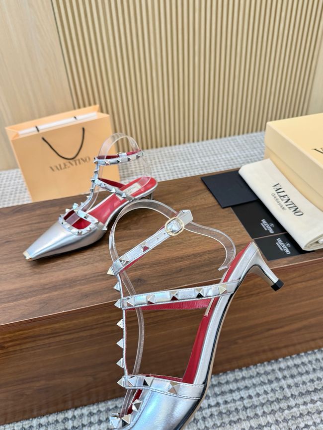 Valentino ROCKSTUD lambskin high heels 4cm 65052-3 Valentino ROCKSTUD lambskin high heels 4cm 65052-3