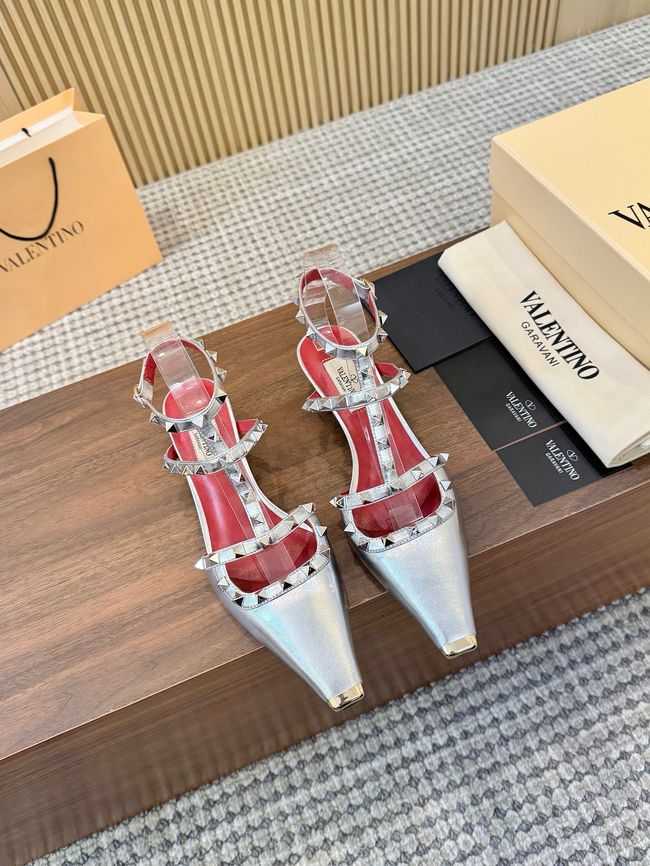 Valentino ROCKSTUD lambskin high heels 4cm 65052-3 Valentino ROCKSTUD lambskin high heels 4cm 65052-3