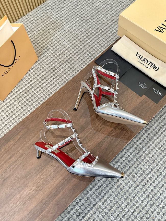 Valentino ROCKSTUD lambskin high heels 4cm 65052-3 Valentino ROCKSTUD lambskin high heels 4cm 65052-3