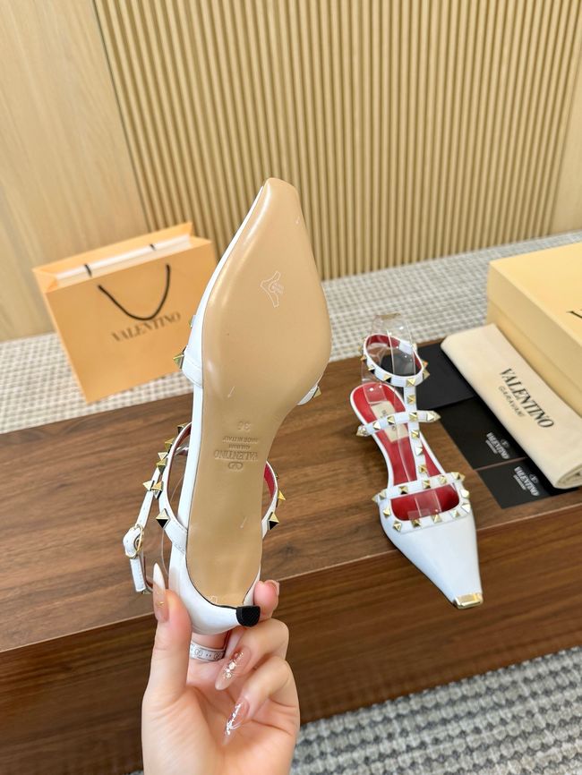 Valentino ROCKSTUD lambskin high heels 4cm 65052-5 Valentino ROCKSTUD lambskin high heels 4cm 65052-5
