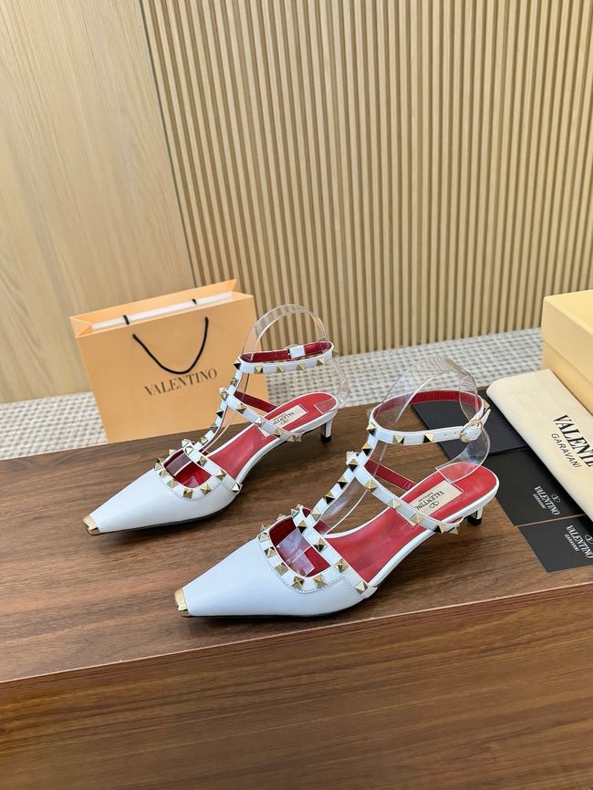 Valentino ROCKSTUD lambskin high heels 4cm 65052-5 Valentino ROCKSTUD lambskin high heels 4cm 65052-5