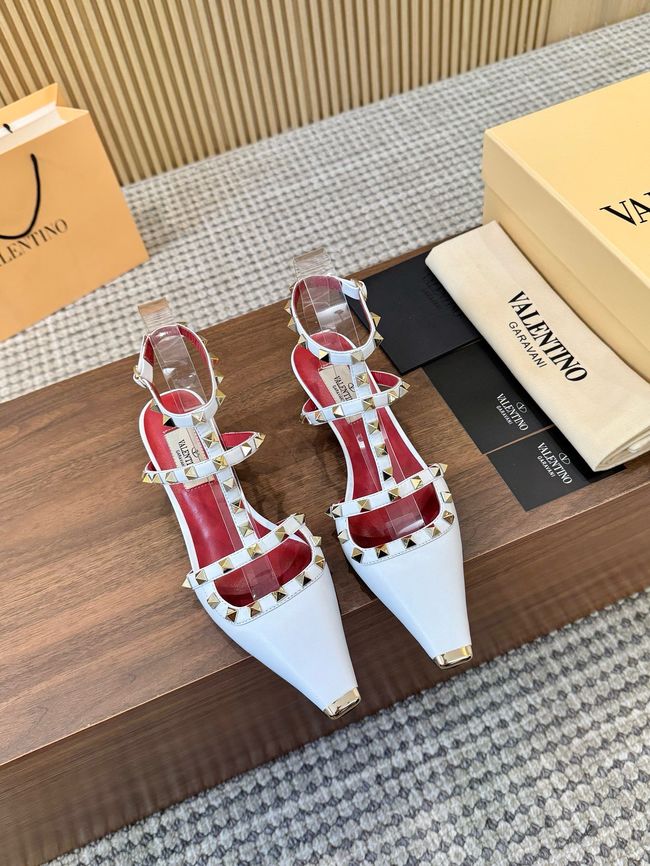 Valentino ROCKSTUD lambskin high heels 4cm 65052-5 Valentino ROCKSTUD lambskin high heels 4cm 65052-5