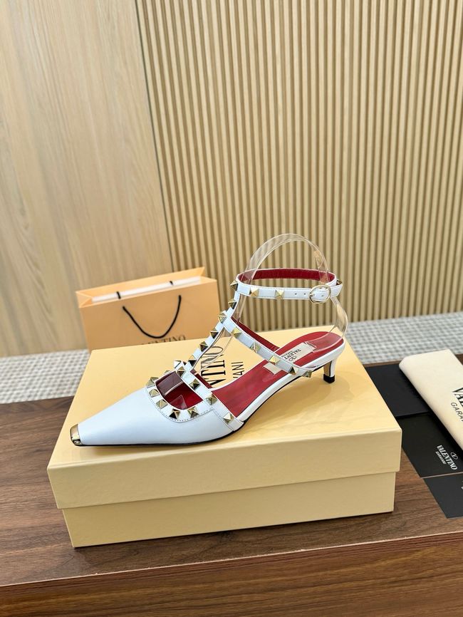 Valentino ROCKSTUD lambskin high heels 4cm 65052-5 Valentino ROCKSTUD lambskin high heels 4cm 65052-5