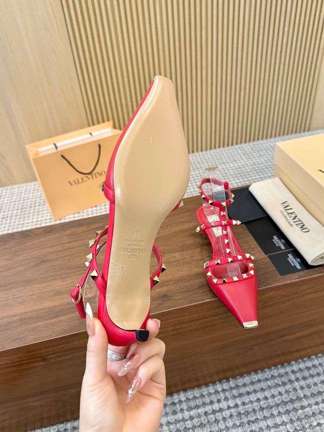 Valentino ROCKSTUD lambskin high heels 4cm 65052-1 Valentino ROCKSTUD lambskin high heels 4cm 65052-1
