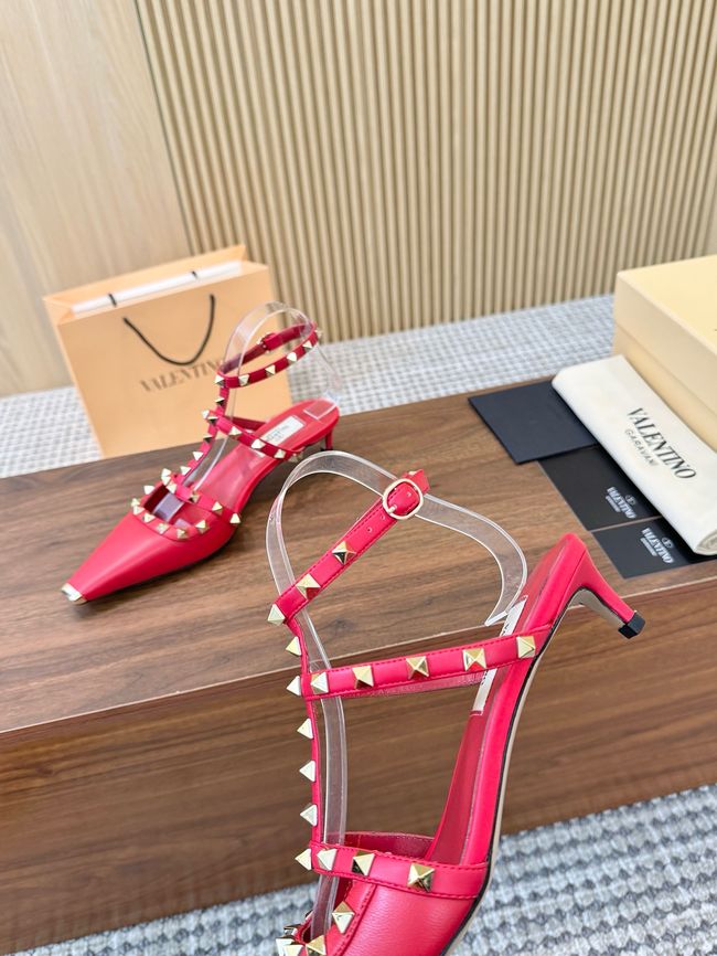 Valentino ROCKSTUD lambskin high heels 4cm 65052-1 Valentino ROCKSTUD lambskin high heels 4cm 65052-1