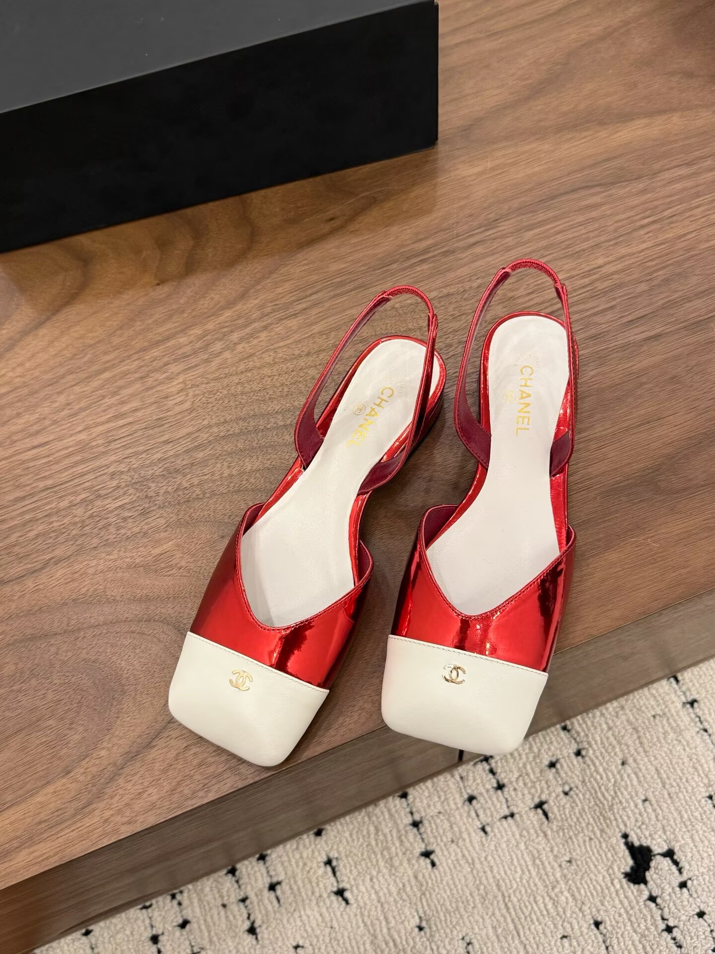 Chanel Pumps Lambskin Flat Shoes G47188 White&Red Chanel Pumps Lambskin Flat Shoes G47188 White&Red