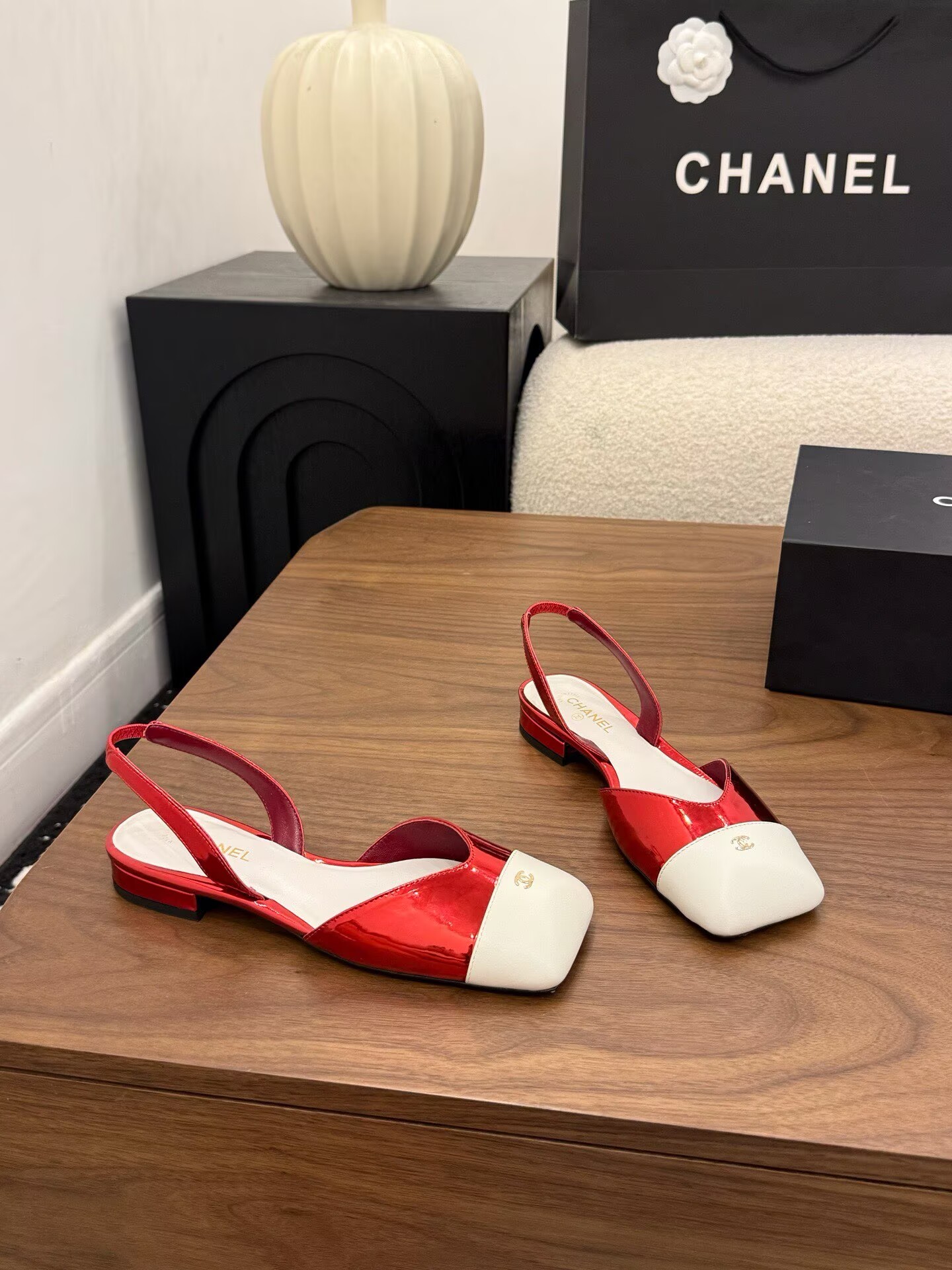 Chanel Pumps Lambskin Flat Shoes G47188 White&Red Chanel Pumps Lambskin Flat Shoes G47188 White&Red