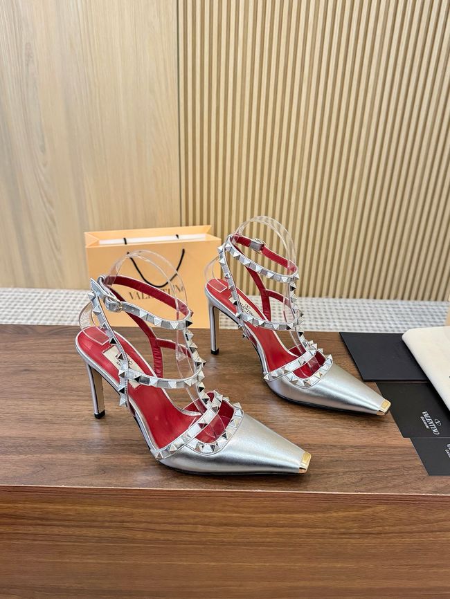 Valentino ROCKSTUD lambskin high heels 10cm 65053-5 Valentino ROCKSTUD lambskin high heels 10cm 65053-5