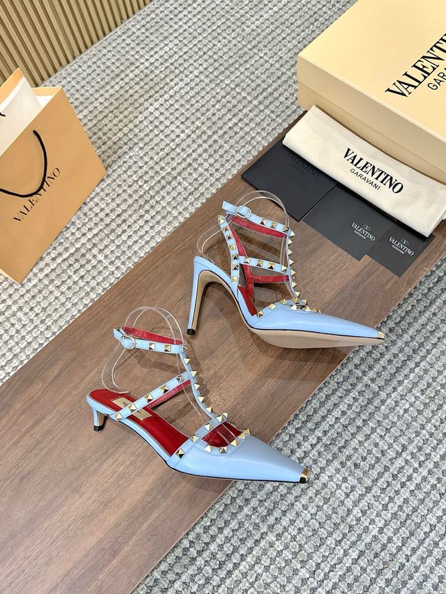Valentino ROCKSTUD lambskin high heels 4cm 65052-10 Valentino ROCKSTUD lambskin high heels 4cm 65052-10