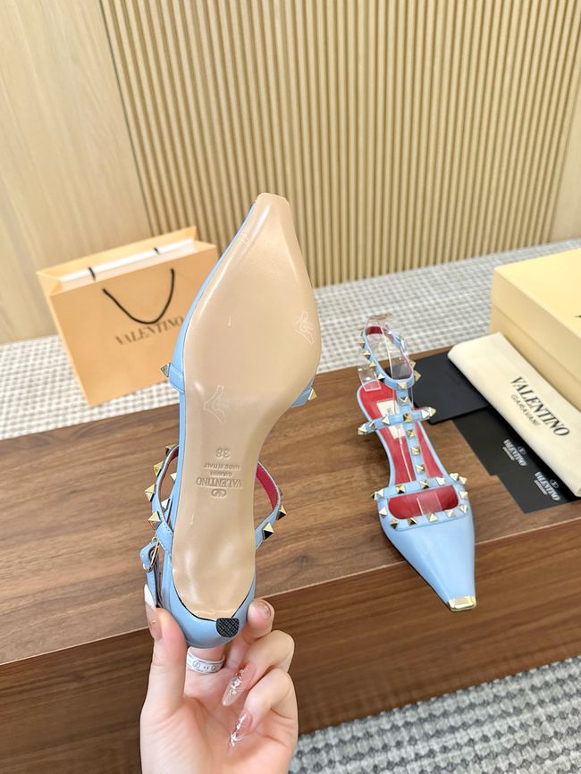 Valentino ROCKSTUD lambskin high heels 4cm 65052-10 Valentino ROCKSTUD lambskin high heels 4cm 65052-10